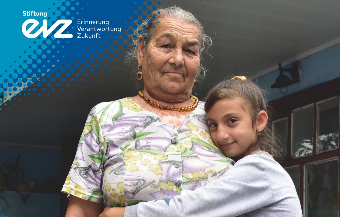 🕯 Heute am #2August ist der Europäische Holocaust-Gedenktag für Sinti:ze und Rom:nja.
Der Tag steht symbolisch für die über 20.000 Sinti:ze und Rom:nja, die in Auschwitz ermordet, und für über eine halbe Million Rom:nja und Sinti:ze, die Opfer des #Porajmos wurden.