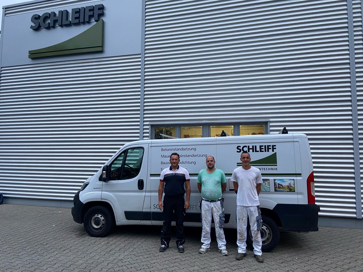 Mit Marco Stjepic, Alexander Guss und Christian Münzer starten heute 3 Fachkräfte bei der Schleiff Bauflächentechnik! 
Viel Erfolg und willkommen im Team!