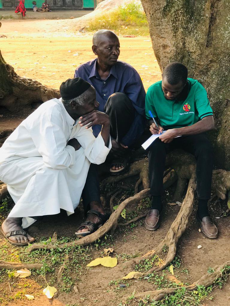 agrimulimi's tweet photo. During our courtesy visit to #farmers in Kayunga, they disclosed their perpetual pain points that range from fake #seeds, lack of #storage facilities and stable #market etc. Our offer to them is to deliver end-to-end solutions to these challenges. 

#Agribusiness #Foodwaste #ZECC https://t.co/7gJJVLXrg5