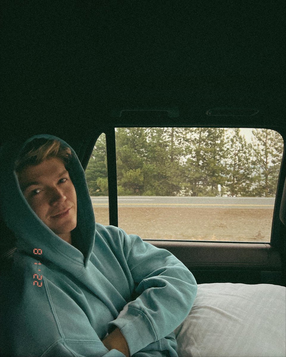 jamiemillmusic's tweet photo. I love you… say it back https://t.co/j3vKi9FuVk