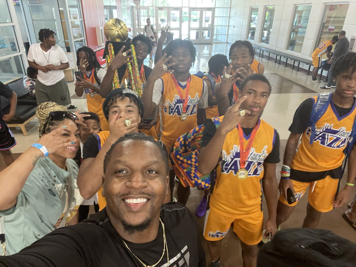 CoachKelvinL's tweet photo. Big ups to us JAZZNATION2024 for winning @iplayprimetime  National Tournament this past weekend. #BusinessTripToDallas
@PrepHoopsLA @GeauxPrepsLA @TheCircuit @UnderArmour @Reebok @Nike https://t.co/ld98N9zCPB