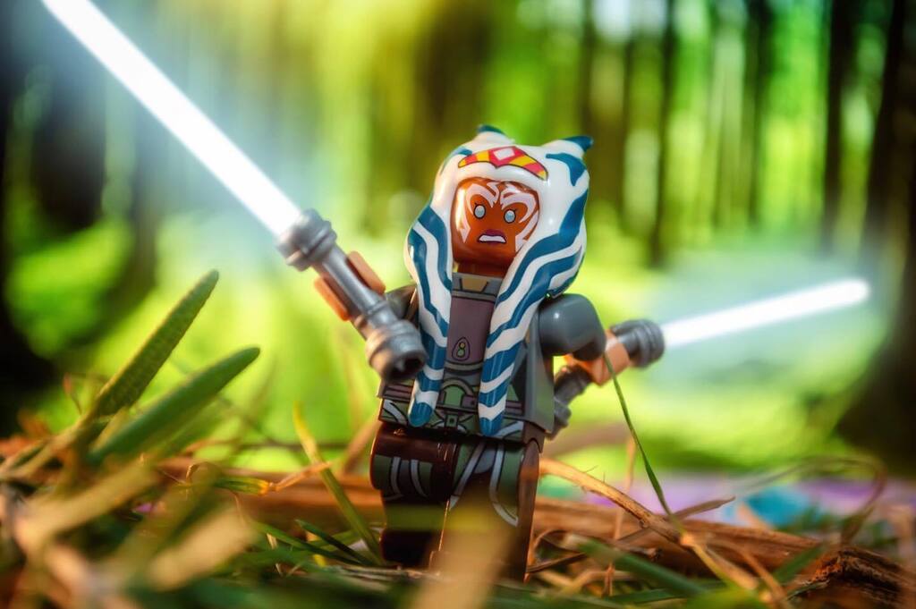 Cell5000's tweet photo. I’ve run out of Lego puns 🫢 Drop a good one for Ahsoka down in the comments.
.
#toyphotography #starwars #legostarwars #legophotography #afol #ahsokatano https://t.co/mDVsYDkqHK https://t.co/GBEtQJs5zU