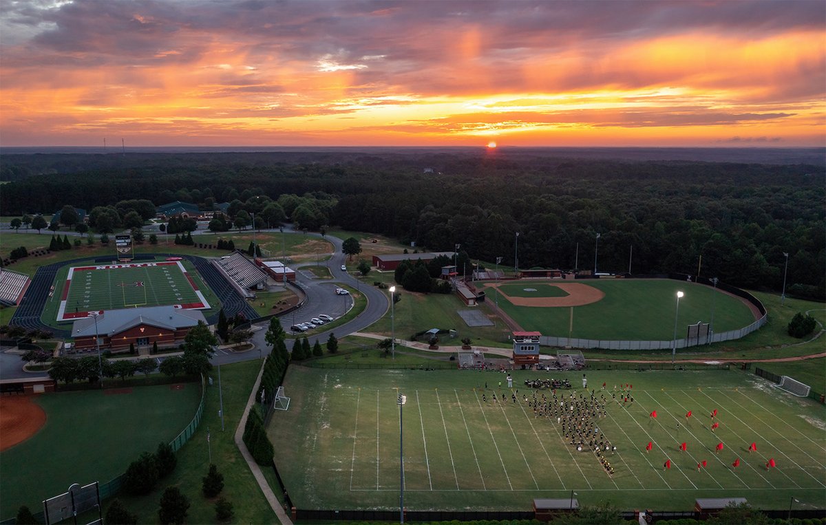 HeavyNature's tweet image. Serendipitous opportunity tonight as my daughter's high school band practiced halftime/competition drills on a lit soccer field as this amazing sunset developed.