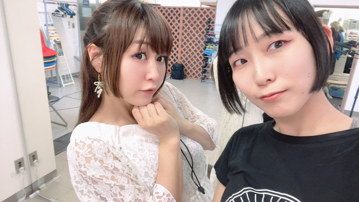 rinne_de_meguru's tweet photo. 私もあっぷー!
先日収録でお会い出来た椿姫さんは、天音みお役💕(@Chocolatmelt5 )
楽しく収録できて嬉しかったーヾ(*´ω`*)ノ
テレビアニメ「ライビューあくと!」
📺2022年月7月4日より放送中🎤
チバテレ・毎週月曜25:00-25:30「NEXT TVチバドコロ」内にて放送✨
#ライビューあくと
#NEXTCREATIVE https://t.co/0nZWYt65TB