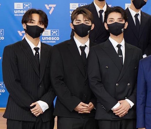 S.Coups, Jeonghan, and Joshua — along with all their members — join the campaign on the importance of education through #GoingTogether with KNCU.

We sure are stanning the right people! 
#세븐틴 #에스쿱스 #정한 #조슈아 <a href="/pledis_17/">세븐틴(SEVENTEEN)</a>