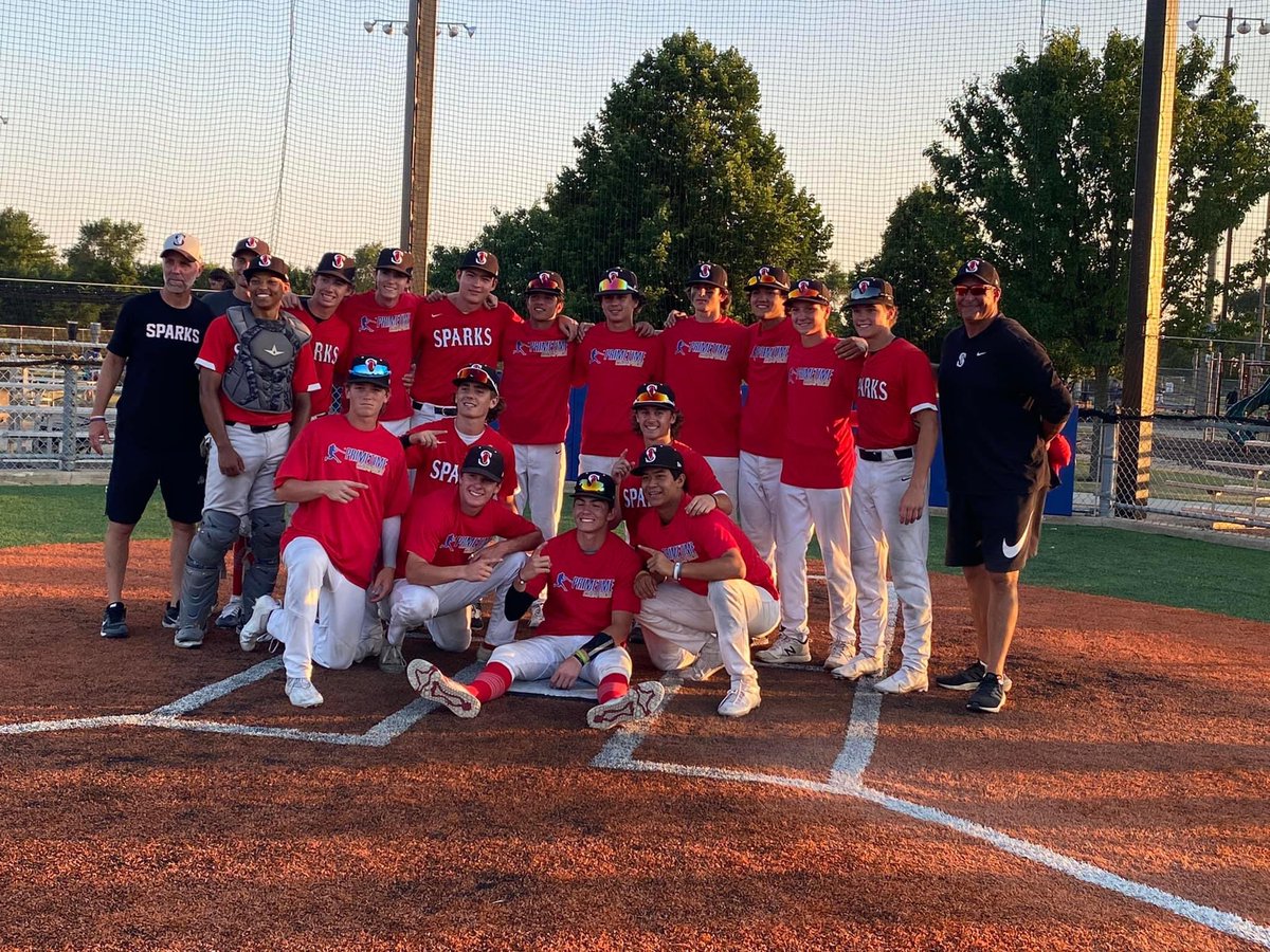 JBGintheHOUSE's tweet photo. What a ride by the Sparks North White 16u team. Made bracket play in all 9 tournaments entered.  Won 4 of them.  Season ends at 43-5-1!  Amazing group of gritty players and exceptional coaching staff! https://t.co/oTJyNjlleR