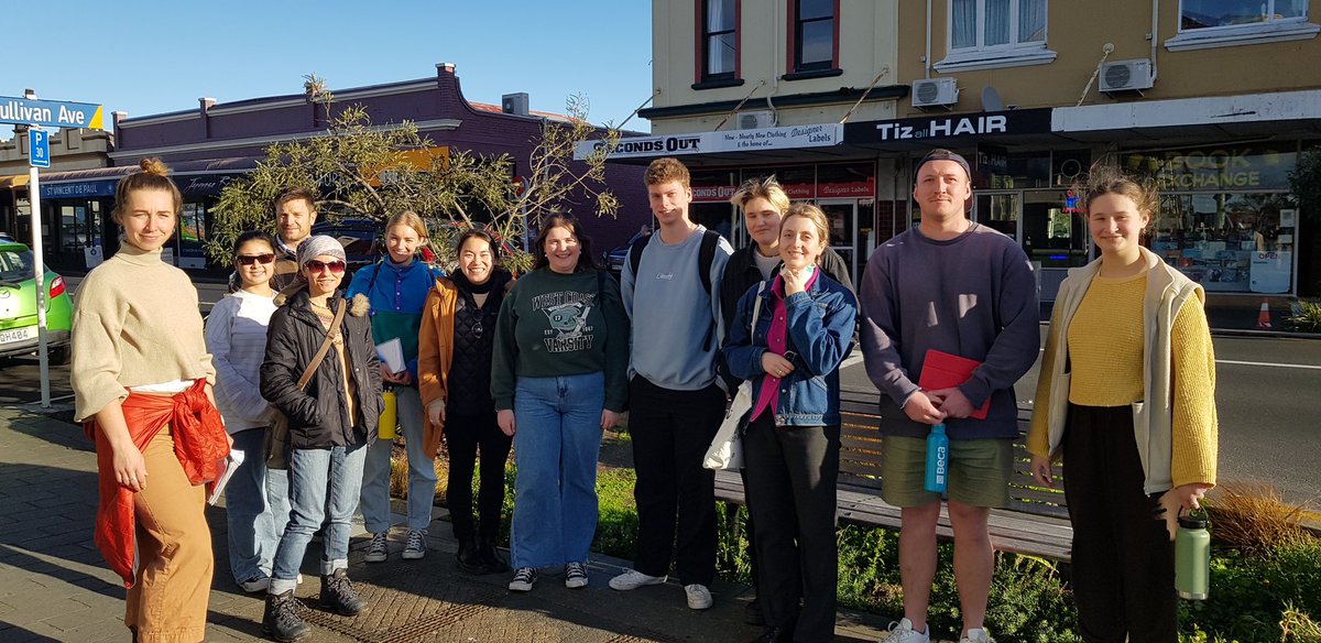 GeographyOtago's tweet image. Out in the field, urban geography style. PhD candidate Jule leads our postgrad urban geographers enthusiastically on an exploration of urban processes and change in South Dunedin today #fieldtrip #Dunnerstunner #onlyotago #urbangeography #postgradlife