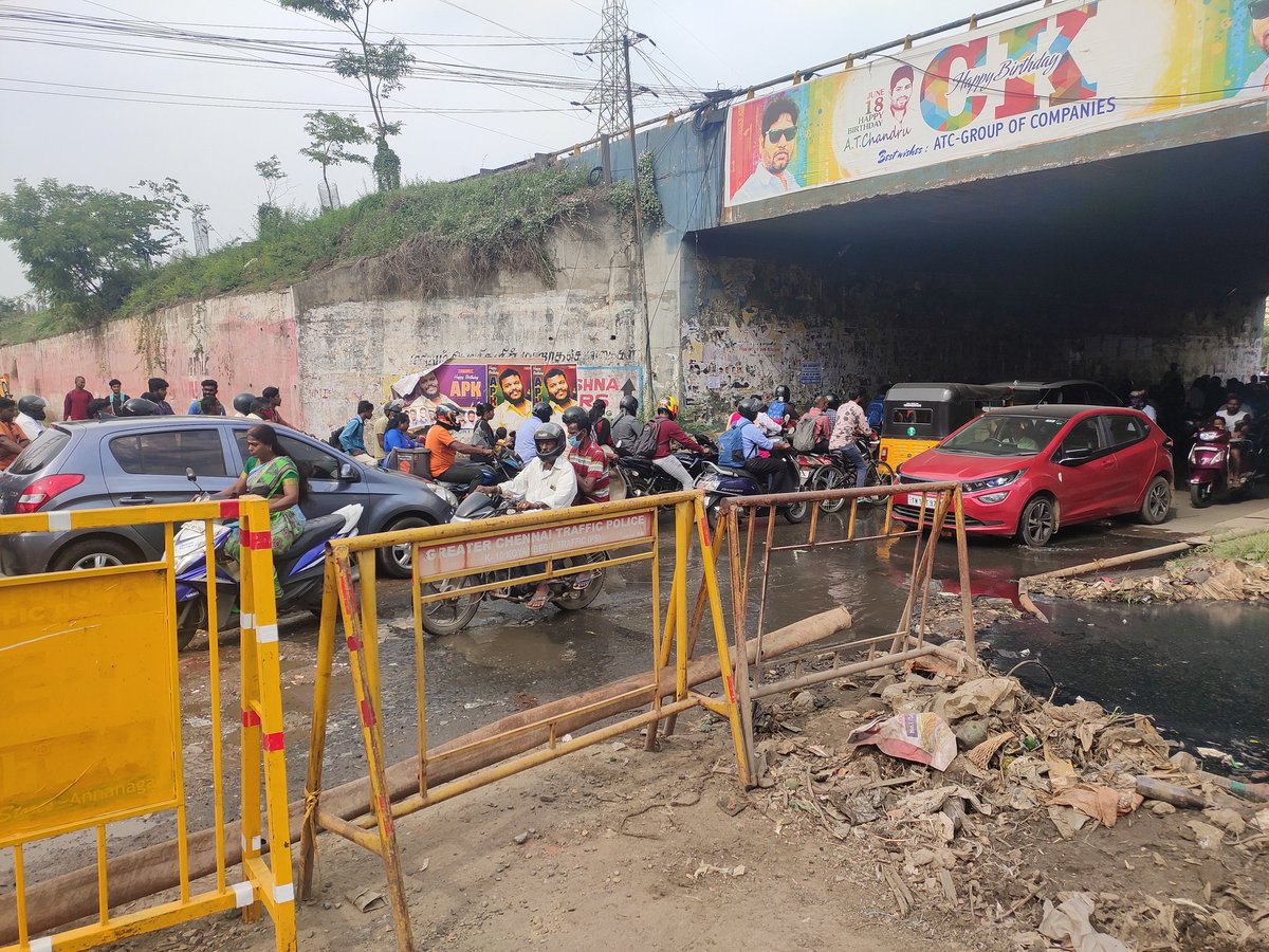 bhaskar_samivel's tweet photo. Dear @chennaicorp @ChennaiTraffic there was huge traffic daily due to leakage of drainage on road near Nolambur Maduravoil service bridge. Pls take necessary action thk u
@GSBediIAS @PriyarajanDMK https://t.co/rslWuhx3dB