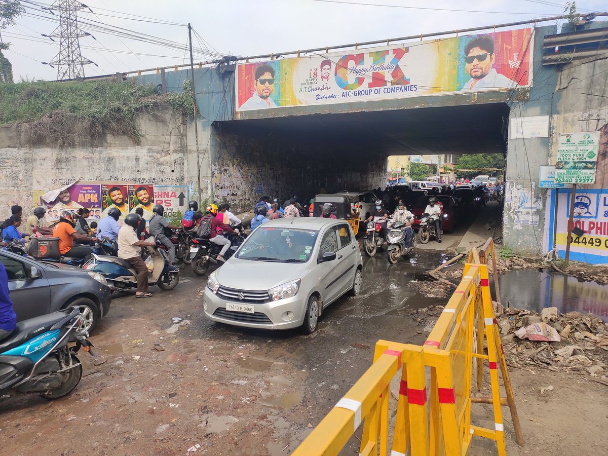 bhaskar_samivel's tweet photo. Dear @chennaicorp @ChennaiTraffic there was huge traffic daily due to leakage of drainage on road near Nolambur Maduravoil service bridge. Pls take necessary action thk u
@GSBediIAS @PriyarajanDMK https://t.co/rslWuhx3dB