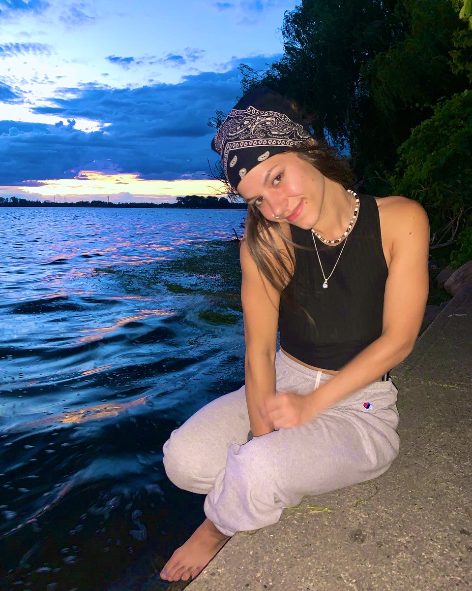_crystallann's tweet photo. sunsets make me happiest https://t.co/Yb05oLy2U5