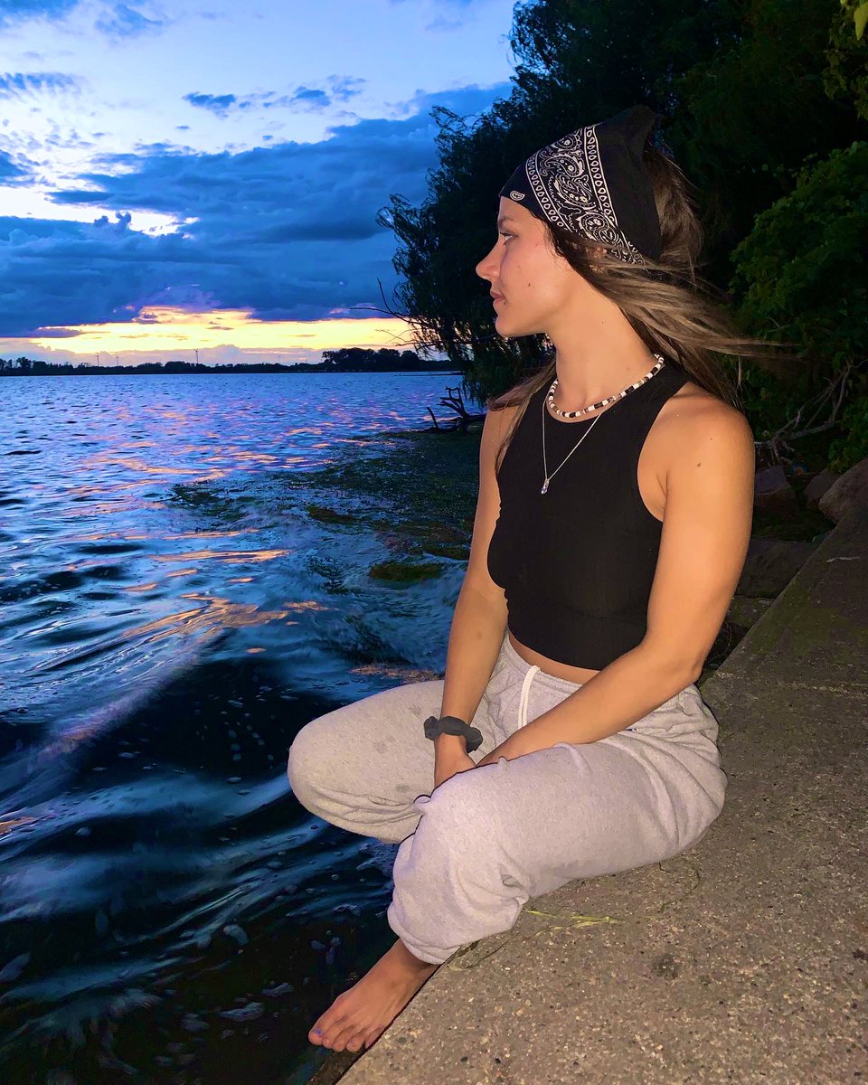 _crystallann's tweet photo. sunsets make me happiest https://t.co/Yb05oLy2U5