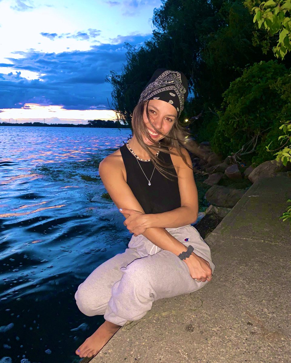 _crystallann's tweet photo. sunsets make me happiest https://t.co/Yb05oLy2U5