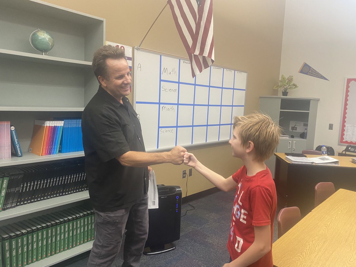 Lots of smiles at New River’s Open House ⁦<a href="/NewRiverWildcat/">New River Wildcats</a>⁩ ⁦<a href="/DVUSD/">Deer Valley Unified School District</a>⁩