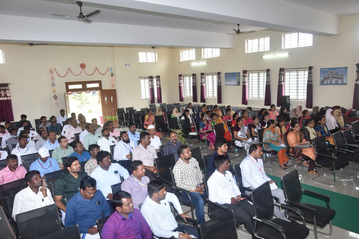 APJ_Vijayapura's tweet photo. Ond day orientation program was held for Dr. APJ Abdul Kalam Resi. School Principal/Teachers @MorajiResi on 31/07/22

@Pundaleekmech 
@DOMGOK 
@MinorityWelfar1 
@Captain_Mani72 https://t.co/0nIboxwbJc