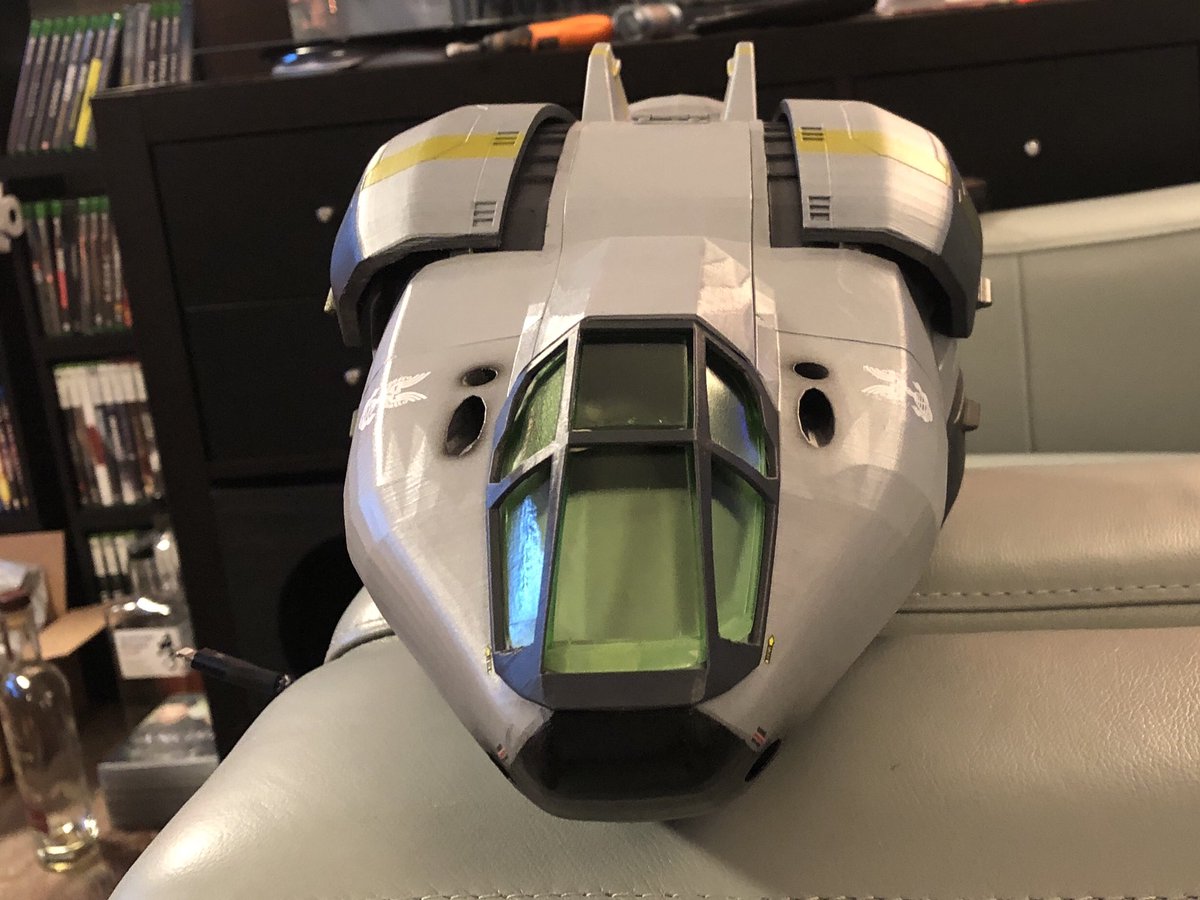 GeekToyLove's tweet photo. Finished the UNSC Bumblebee Lifepod.
#Halo #2022Commissions #GeekDen https://t.co/yuxoZug6AC