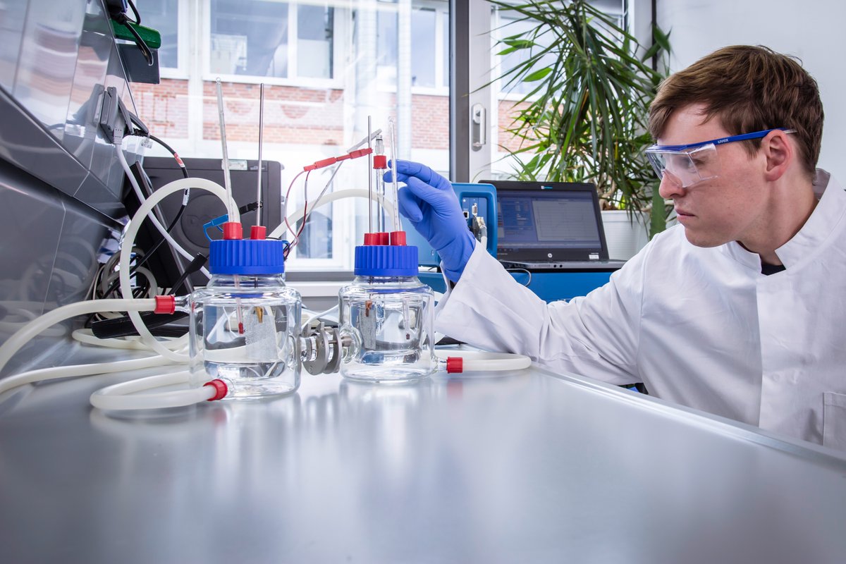Startschuss für das IGF-Projekt N-AEMEL! Ziel: Senkung der Kosten für die Erzeugung von grünem Wasserstoff durch hochaktive, langlebige und kostengünstige Elektroden für die Alkalische Membran-Wasserelektrolyse (AEM-#Elektrolyse) fem-online.de/sites/default/…  <a href="/ZBTGmbH/">ZBT - The Hydrogen and Fuel Cell Center</a> @AiFdigital