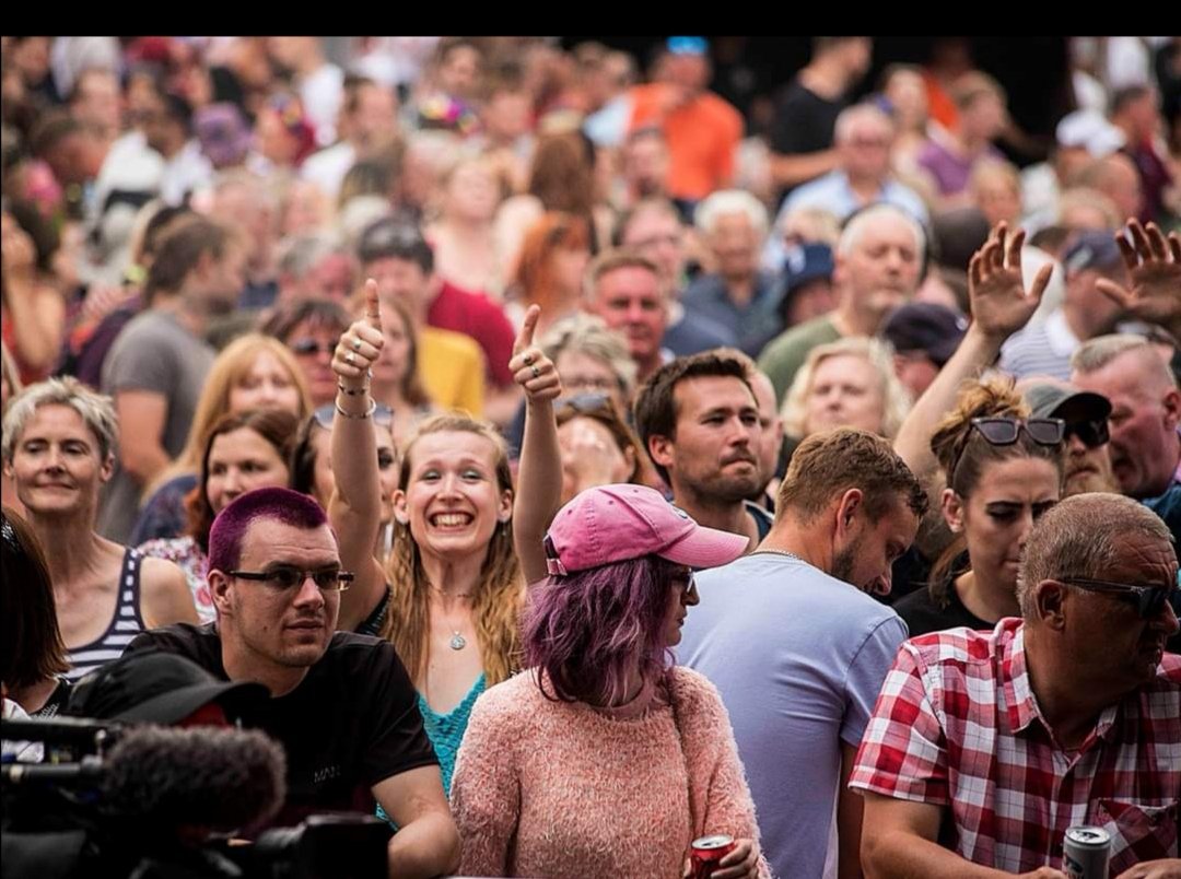 dekkertone's tweet photo. The band played there biggest gig so far at Bedford River Festival. 22.....and wot a day https://t.co/zAaCfYFY3H