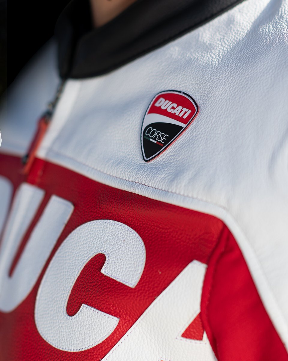 Ducati_India's tweet photo. Be genuine. Gear up with official Ducati gear and merchandise, available exclusively at your nearest Ducati dealer.
Discover the Ducati collection: https://t.co/Q9gBTEWgN7
#DucatiApparel #MotoWear #DucatiWear #DucatiMerch #DucatiAccessories https://t.co/cuZVmxR0zF
