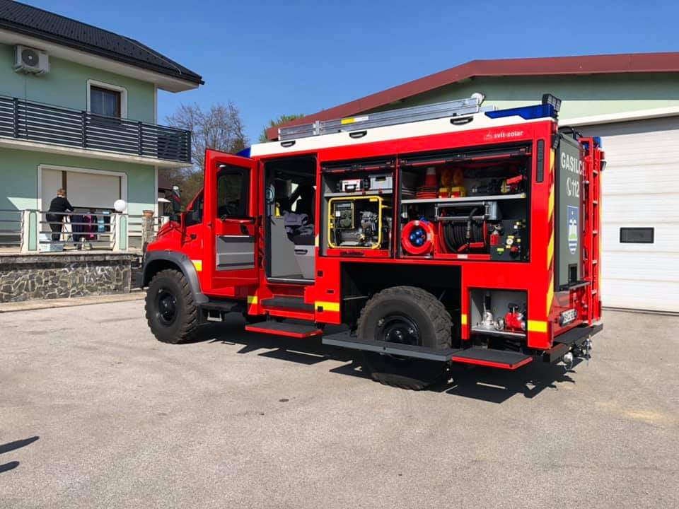 #MardiBestiole

Il y a quelques jours, la #Slovénie 🇸🇮 accueillait le #CTIF2022.
A cette occasion, un petit florilège de quelques (petites) #bestioles 🚒 locales.