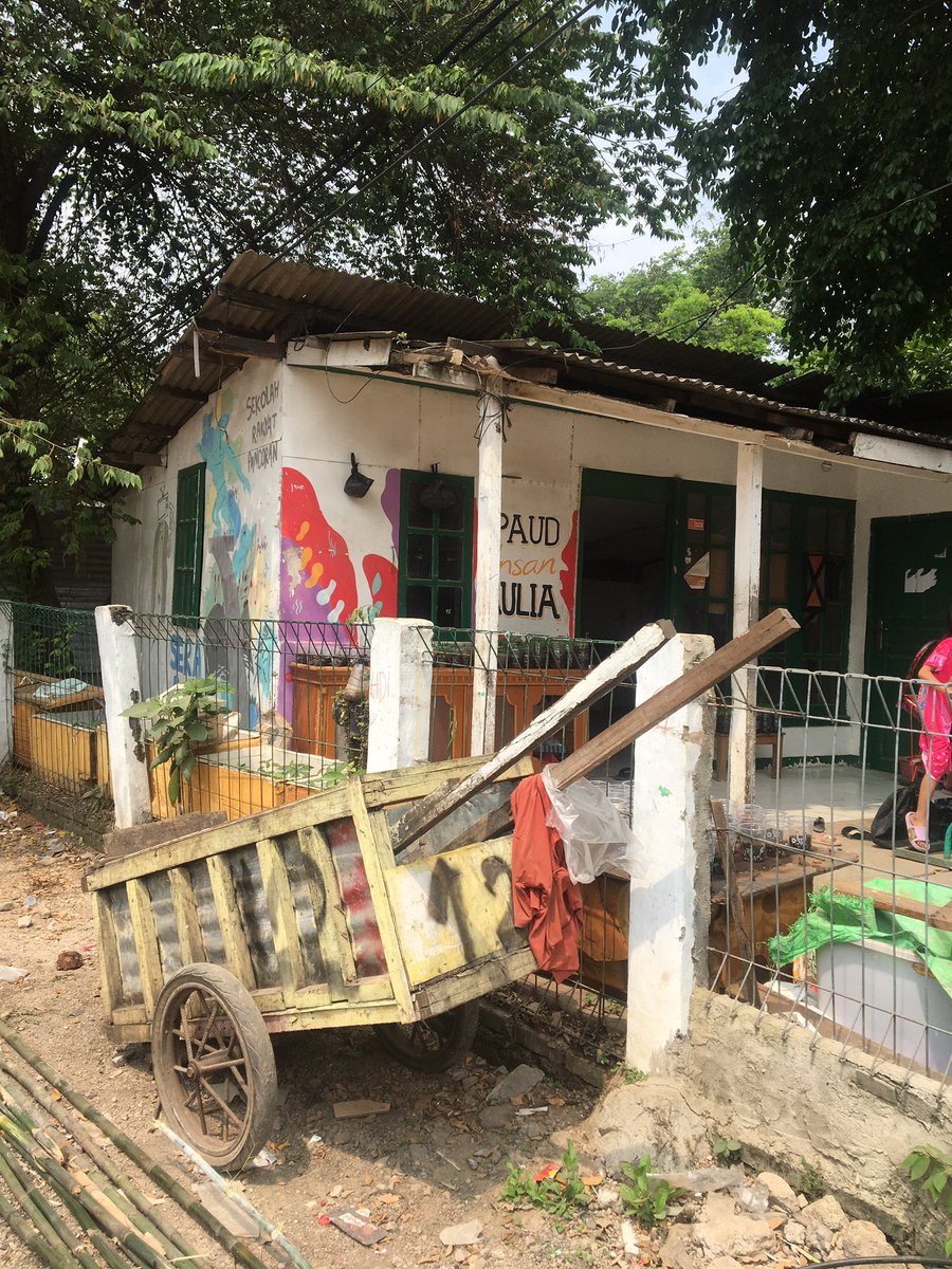 TetanggaKami's tweet photo. Today’s activity: Day 2 12:50 we’re arrived at Sekolah Rakyat Pancoran💛@TetanggaKami x #PSCMengajar https://t.co/NyGm0ACs6o
