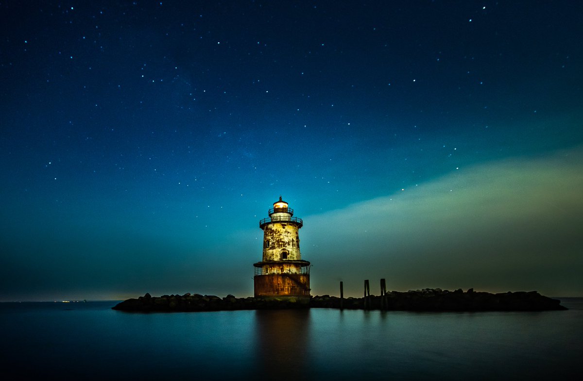 dazappy's tweet photo. Stamford Harbor Ledge Lighthouse tonight under stars before fog rolled in. https://t.co/AGGfpF3gFF