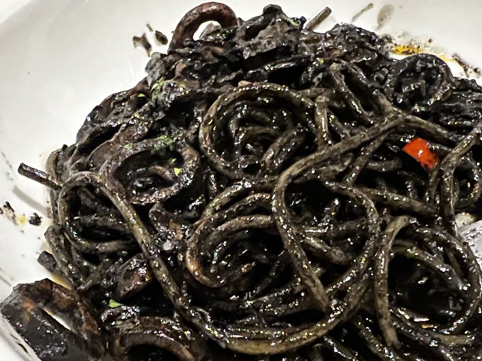 ああん！せんしちぶ...！  パスタって自分で作っても美味しいしお金払って外食まで...って思って生きてるやな人間けどこれだけはこんな美味しく出来ないしここで食べる！ってお気に入りのレストラン。食べてる最中も食べ終わった後もグロ画像にしかならないので1人でこそこそ来る。<a href="/tag/%E3%81%AB%E3%82%83%E3%82%93%E3%81%AB%E3%82%83%E3%82%93%E3%81%AB%E3%82%83%E3%82%93%E3%81%AE%E6%97%A5"class="tags"><span>#にゃんにゃんにゃんの日</span></a><a href="/tag/%E7%8C%AB%E3%81%AE%E6%97%A5"class="tags"><span>#猫の日</span></a>