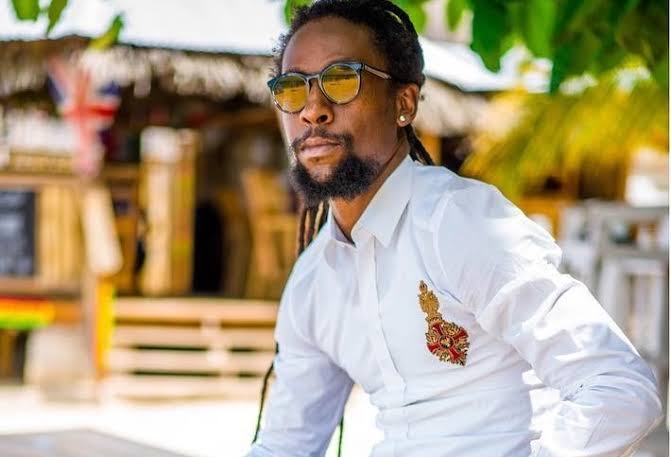 IamKrysKross's tweet photo. Pressure We Hard ~ Jah Cure

..."Let Dem Know, This is the TakeOver...
Go let dem know, Original come to TakeOver and dis nah makeover"🎵

#AugustTime @takeoversoundug https://t.co/2fWVY6K6kx