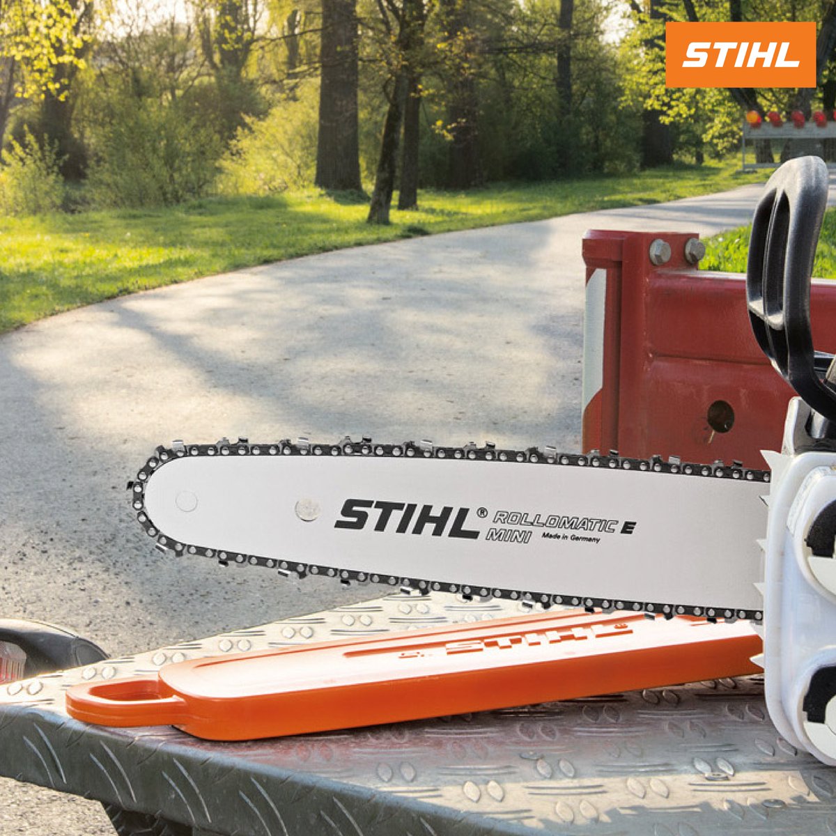 STIHLinTURKIYE's tweet photo. Ağaç bakımı ve budama işleriniz için yanınızdan hiç ayıramayacağınız #STIHL MS 194 T tek elle kullanılabilen motorlu testere💪
.
.
.
.
.
#STIHL #stihltürkiye #tree #MS194T #motorlutestere #testere #tırpan #power #motor #treework #forest #orman #ormancı #ağaçişleri https://t.co/1FVy6AYNav