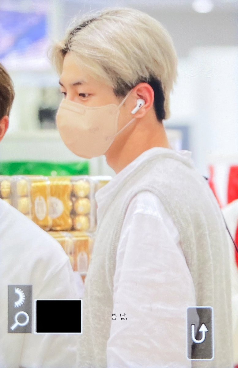 bmdaysz's tweet photo. 220801 LHR 🤍

#골든차일드 #GoldenChild
#최보민 #보민 #BOMIN https://t.co/3nebL93SBo