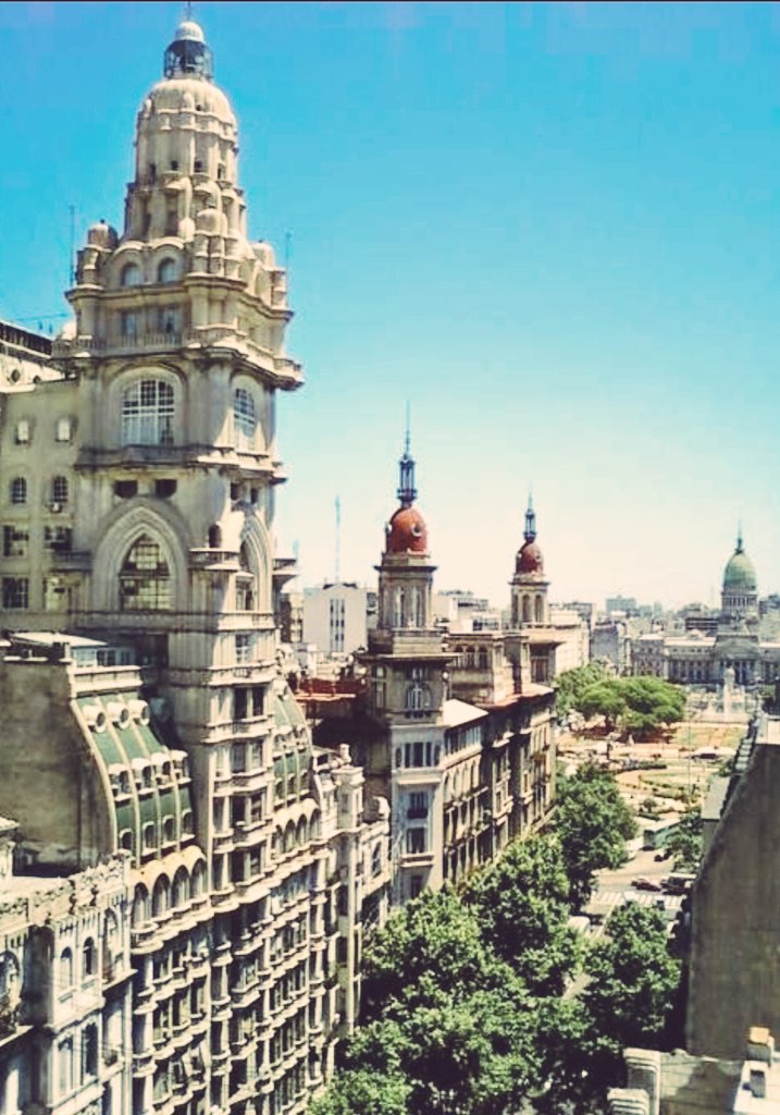 El #PalacioBarolo cumplió sus 99 años y desarrollará un ciclo de #eventosculturales y #gratuitos, cada mes, hasta su centenario.
Muy pronto les contaremos sobre el evento de agosto.
#eventosdelcentenario #monstserrat #BuenosAires #avdemayo #culture