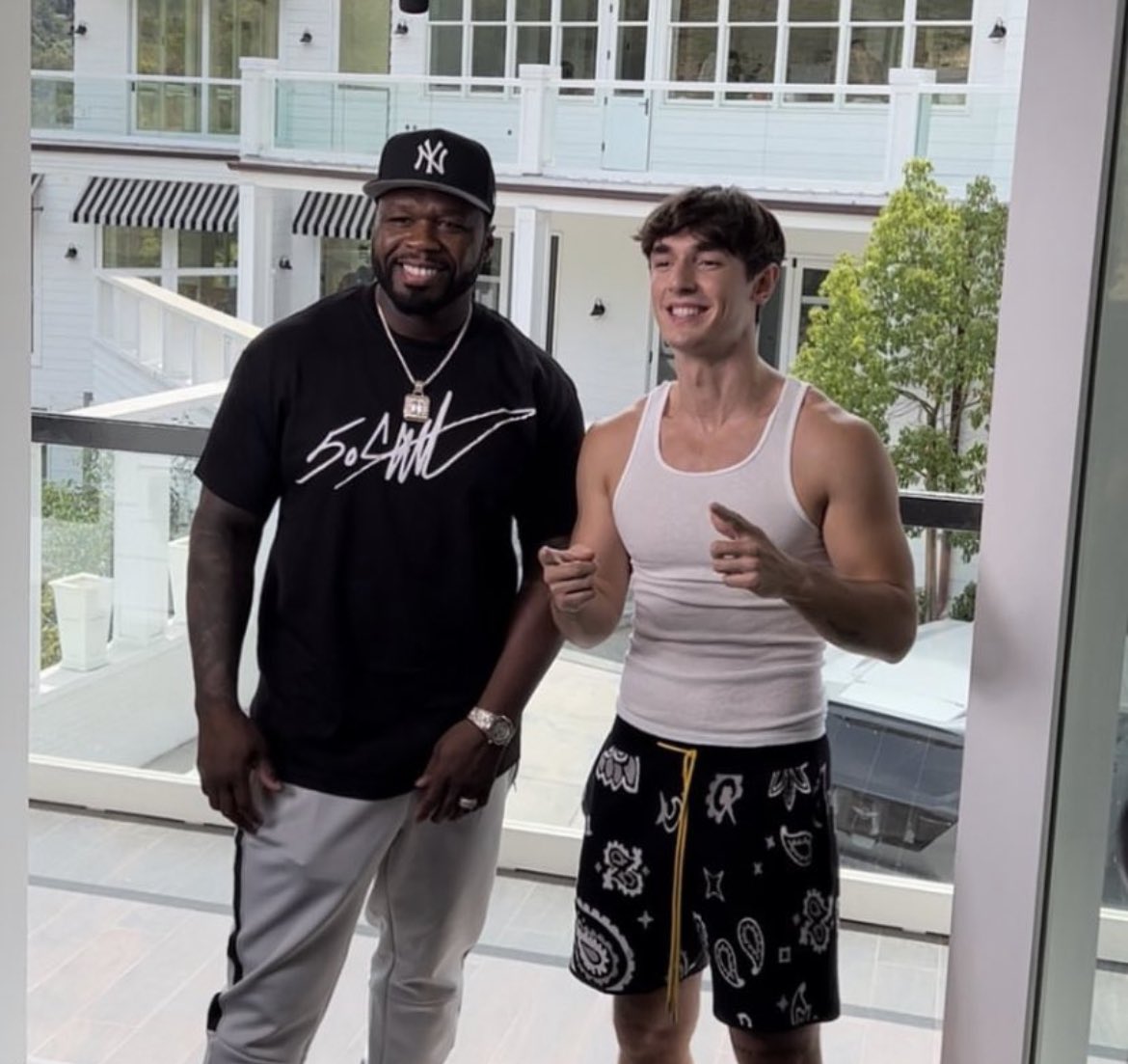 QQQ_v7's tweet photo. OMG!!! 50 Cent &amp; Bryce hall on set for their new Movie Skill House 🎥🔥 #skillhousemovie @50cent @BryceHall @SkillHouseMovie https://t.co/BhNySIS2Lc