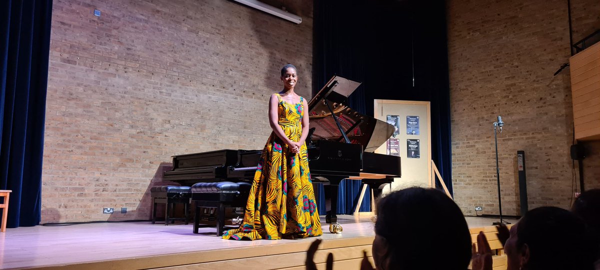 Thank you @OxfordPhil for inviting me to play last night. Incredible audience 💜 so proud to learn that this was the first all women composers programme in the history of the Oxford Piano Festival. Excited for future collaborations 🎹🎶