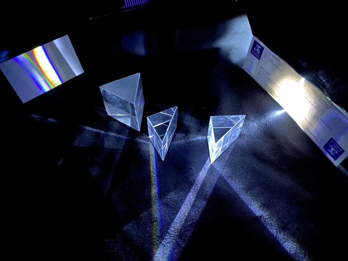TMOS_ARC's tweet photo. Colourful light show on a budget. #TMOSOutreach #TMOSScienceweek #broke #prismsentence @igordownunder
Thanks for the submission Wendy! 😍 https://t.co/9dVnLJbGOf
