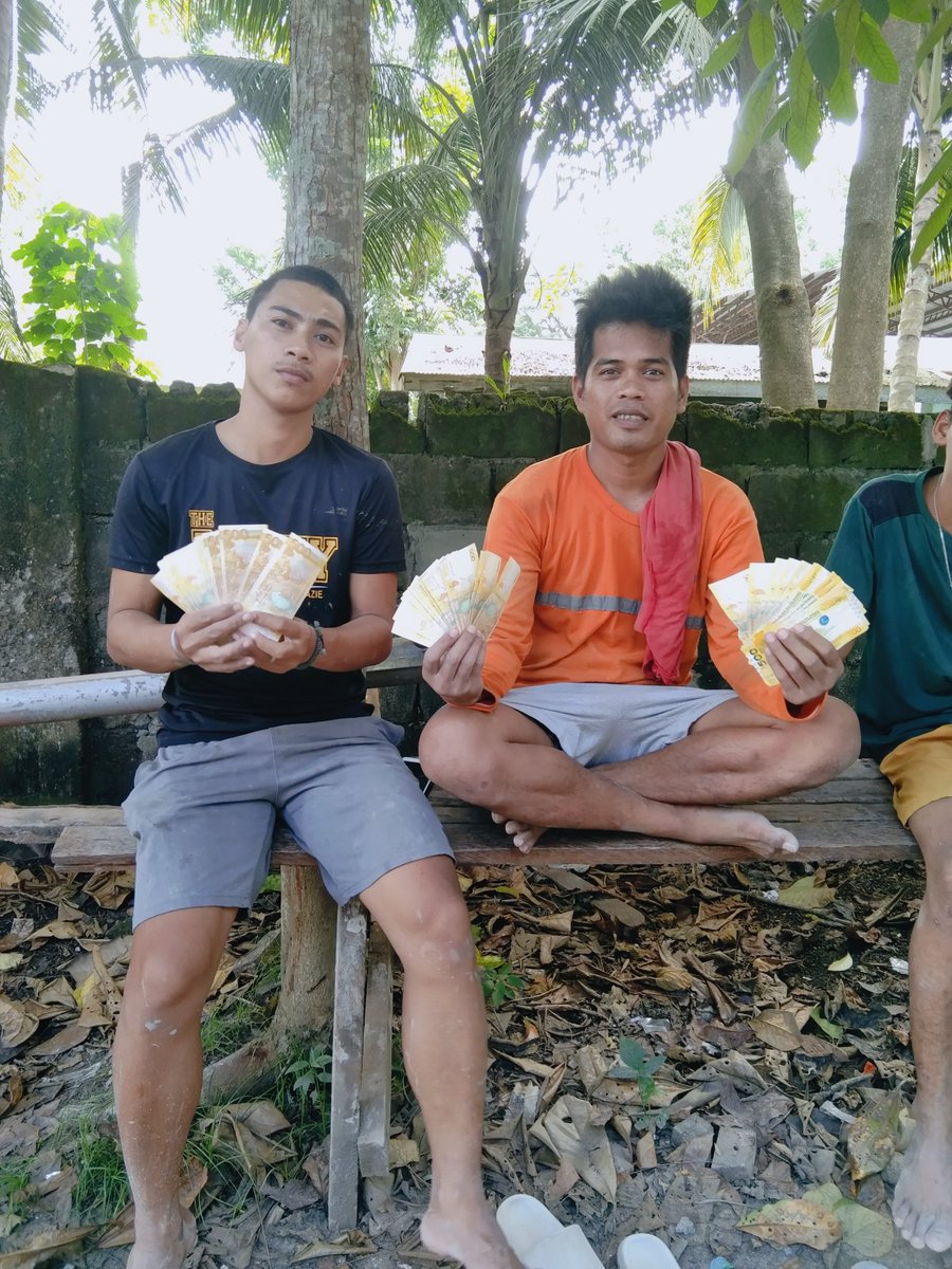 AnthonyMedelli6's tweet photo. Katas ng pawis https://t.co/biDE7JDbA0