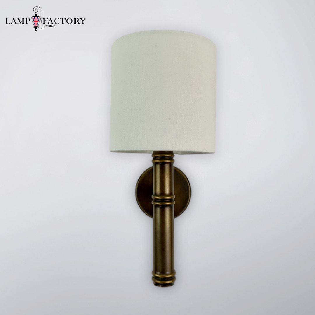 thelampfactory_'s tweet photo. The Buxton Single wall light adds a touch of elegance to any interior. Featuring bold lines and charismatic band detailing, the Buxton is crafted from brass.
Product Link: https://t.co/bQ9m7xcFVz
#bespokewalllight
#bespokelight #thelampfactory https://t.co/ncNkFUpCOy