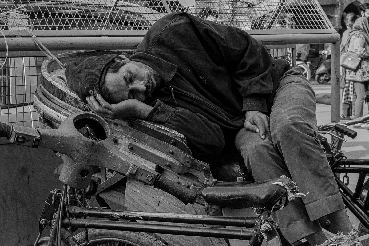 technoyupp's tweet photo. / Sukoon

#photograph #blackandwhitephotography #photography #cinematographer #streetphotography #filmmaker @FujifilmXIndia @StreetPhotoInt @timesofindia @NavbharatTimes @TOILucknow @NBTLucknow https://t.co/6izSsdYzDf