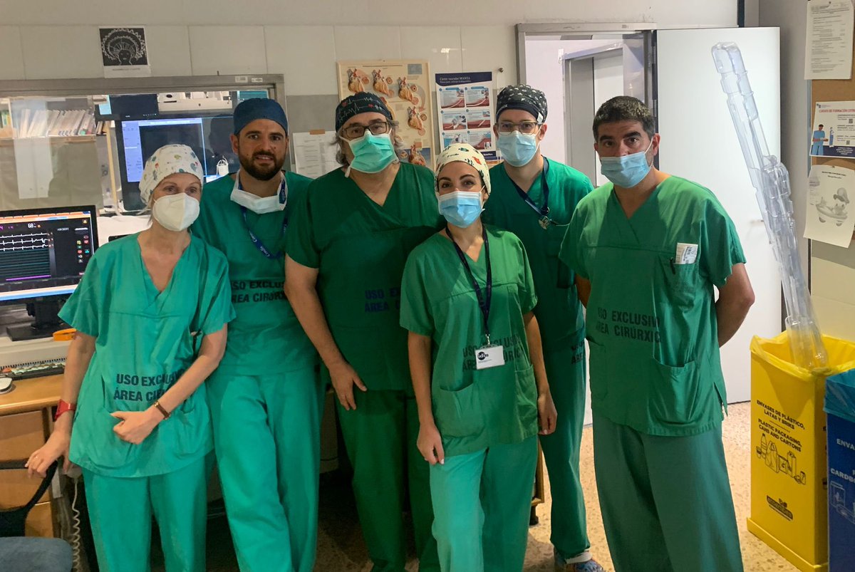 ramirotrillo's tweet photo. First CARDIOBAND procedure in @HCASantiago @cardiologiaCHUS. Great result!! Thanks to @EdwardsLifesci team for the support. @shci_sec @secardiologia @PCRonline @belcid7 @birihh @xoansanmartin @MonzonisAmparo @VioletaGSalvado @pablompereiro @fixmg @JoseJuanatey soniabeiras https://t.co/aA6BliVm58