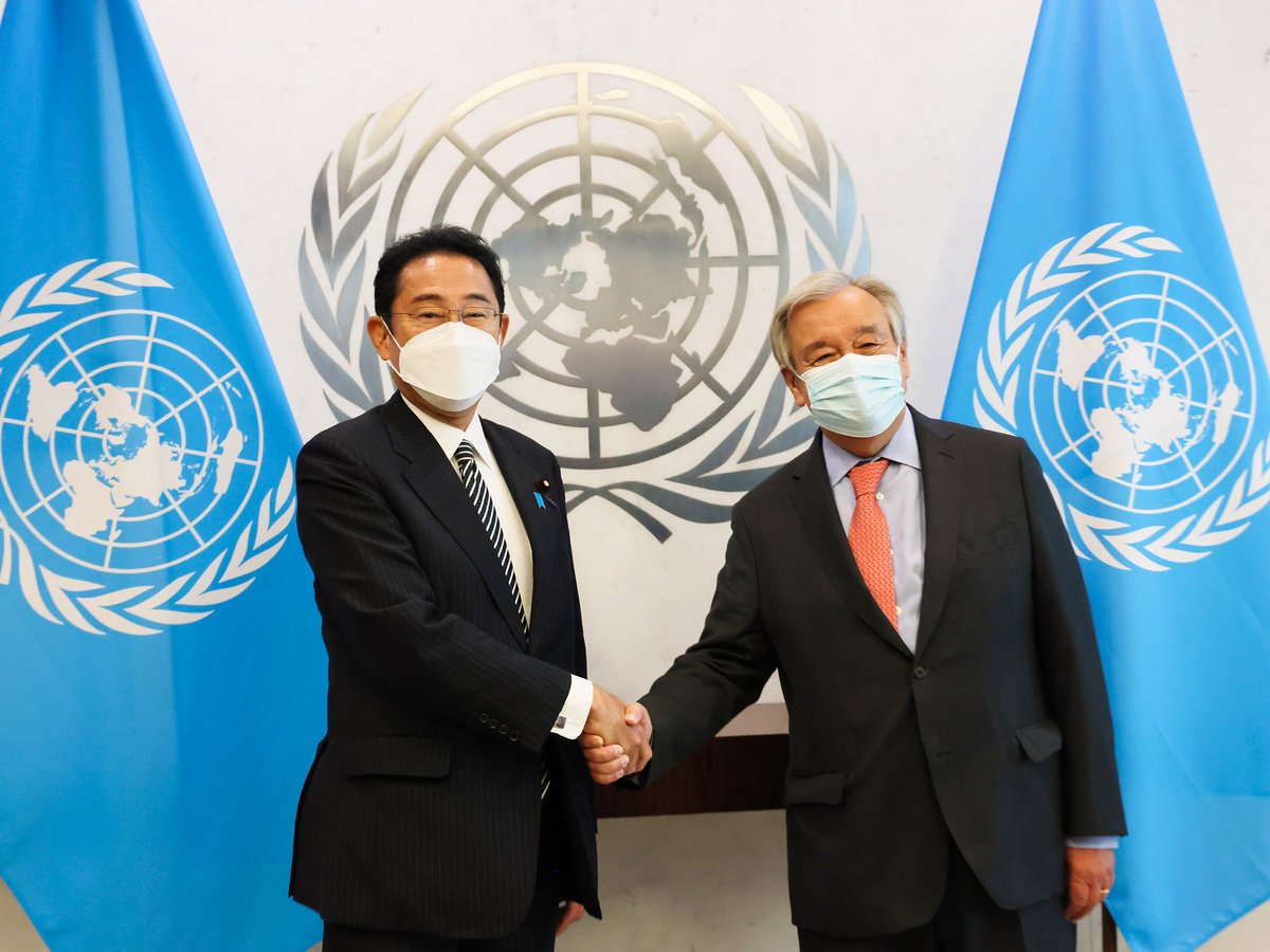 JPN_PMO's tweet image. PM Kishida: I attended the #NPTRevCon as the first Japanese prime minister ever to do so. There, I showed Japan&apos;s determination to firmly uphold the #NPT and announced the #HiroshimaActionPlan, designed to help to bring about a world without nuclear weapons. (1/2)