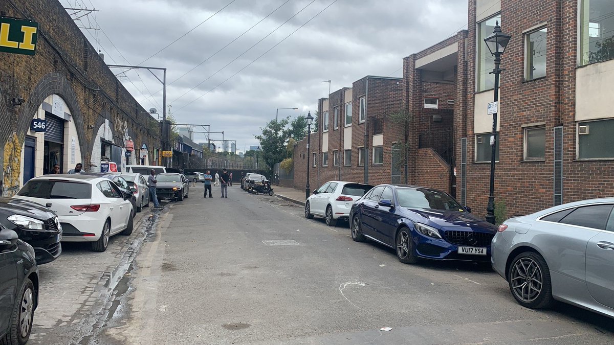 Bow & Bromley North Police tweet media