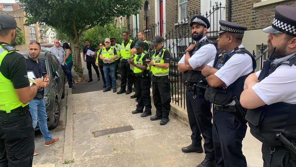 Bow & Bromley North Police tweet media