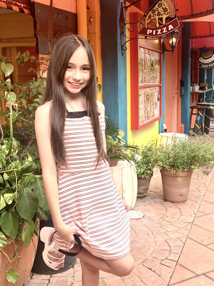 Saara8888's tweet image. 皆さんこんばんは。
今日も　昨日紹介しきれなかった
写真を投稿します！
#Japanesegirl
#modelokids
#chicajaponesa
#キッズモデル