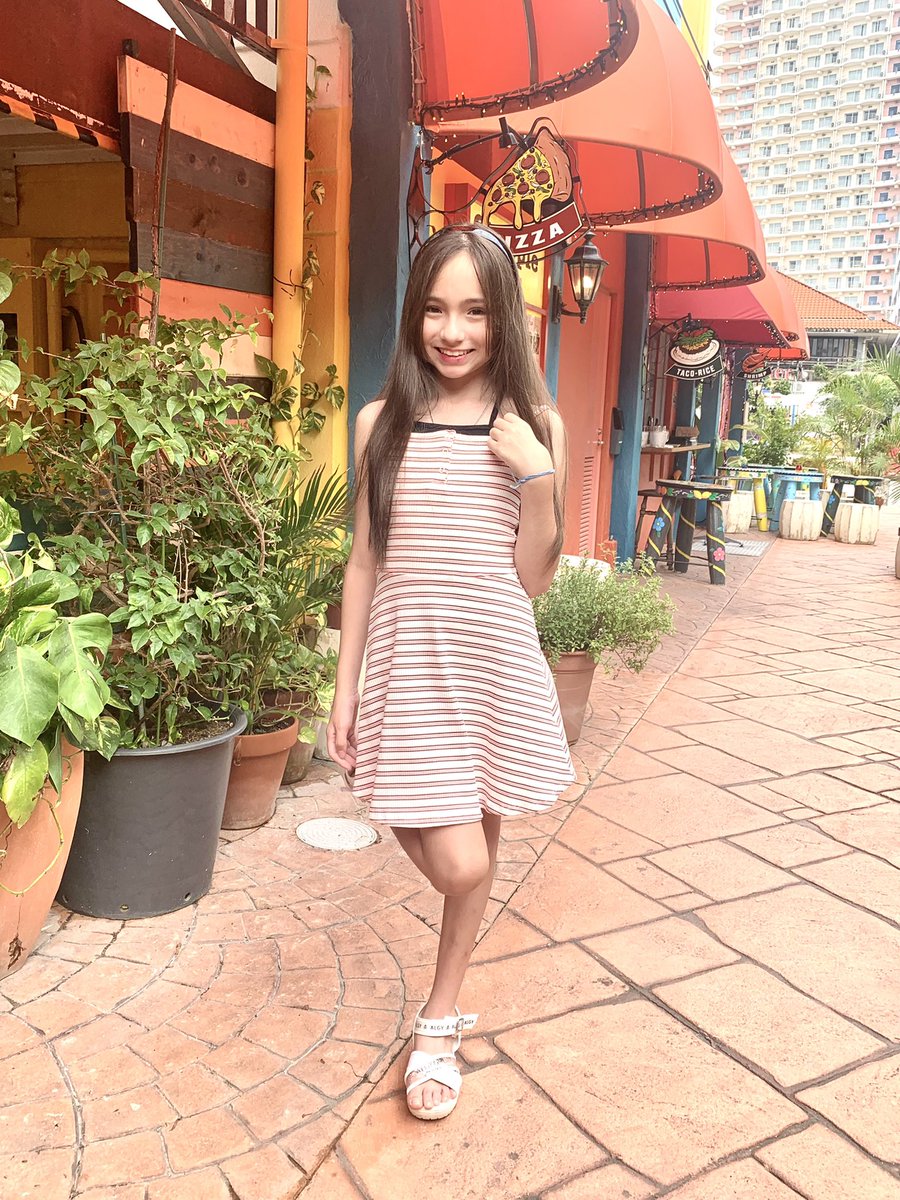 Saara8888's tweet image. 皆さんこんばんは。
今日も　昨日紹介しきれなかった
写真を投稿します！
#Japanesegirl
#modelokids
#chicajaponesa
#キッズモデル