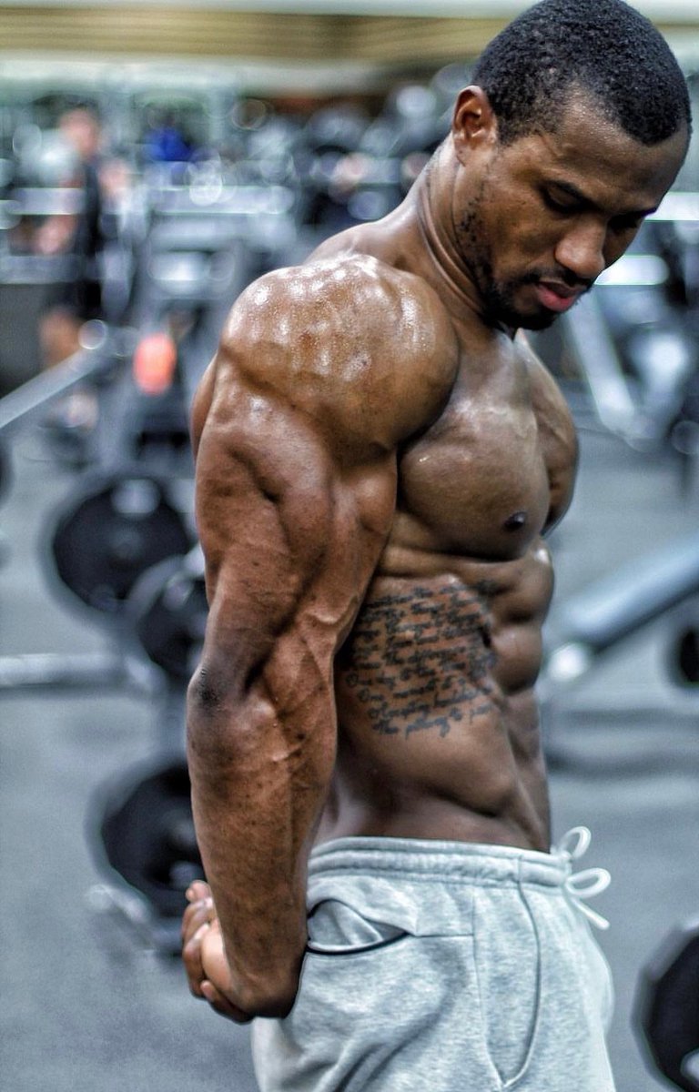 Brock_Bowen_RP's tweet photo. Is #TricepsTuesday a thing? https://t.co/dfeJQ1kVDI