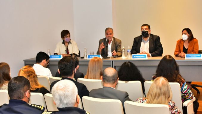 FORMOSA ADHIRIÓ AL REGISTRO DE ASISTENCIA A VÍCTIMAS DE TRATA
radioformosa.com.ar/formosa-adhiri…