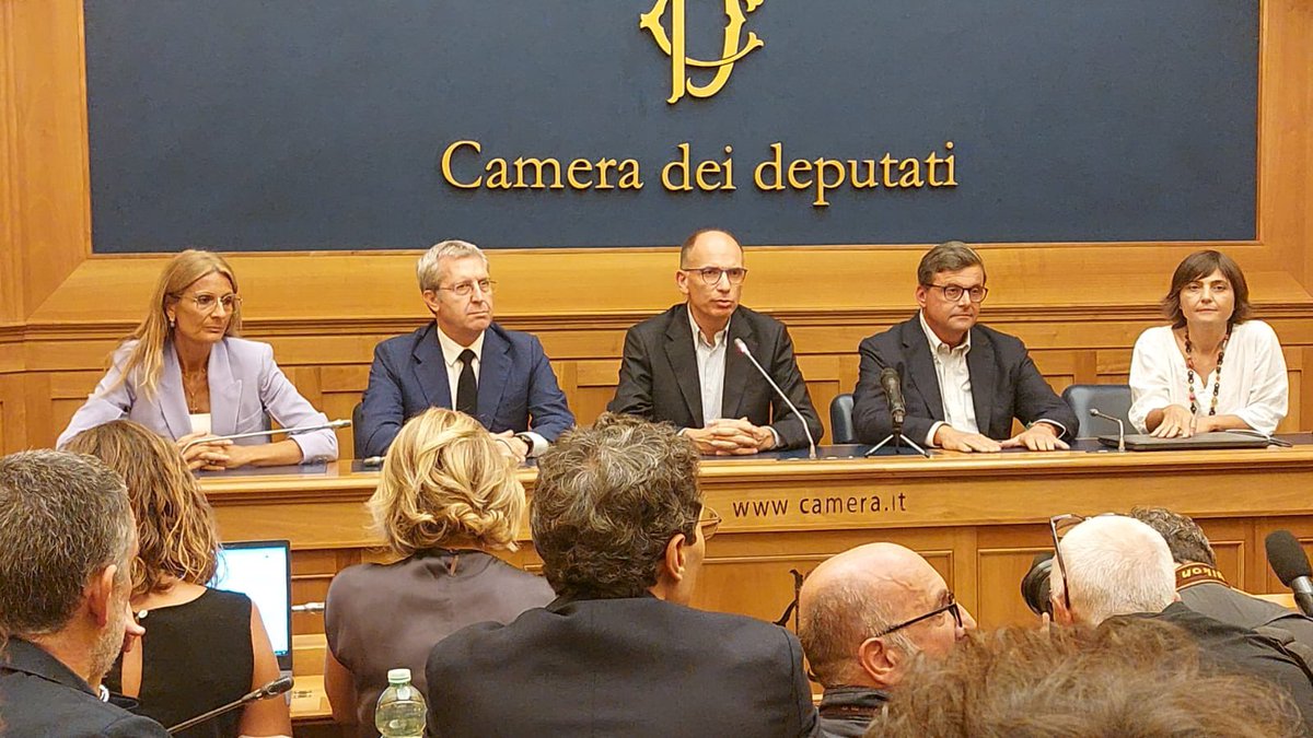 In diretta da @Montecitorio con @bendellavedova ed @EnricoLetta. Segui la diretta: webtv.camera.it/conferenze_sta…