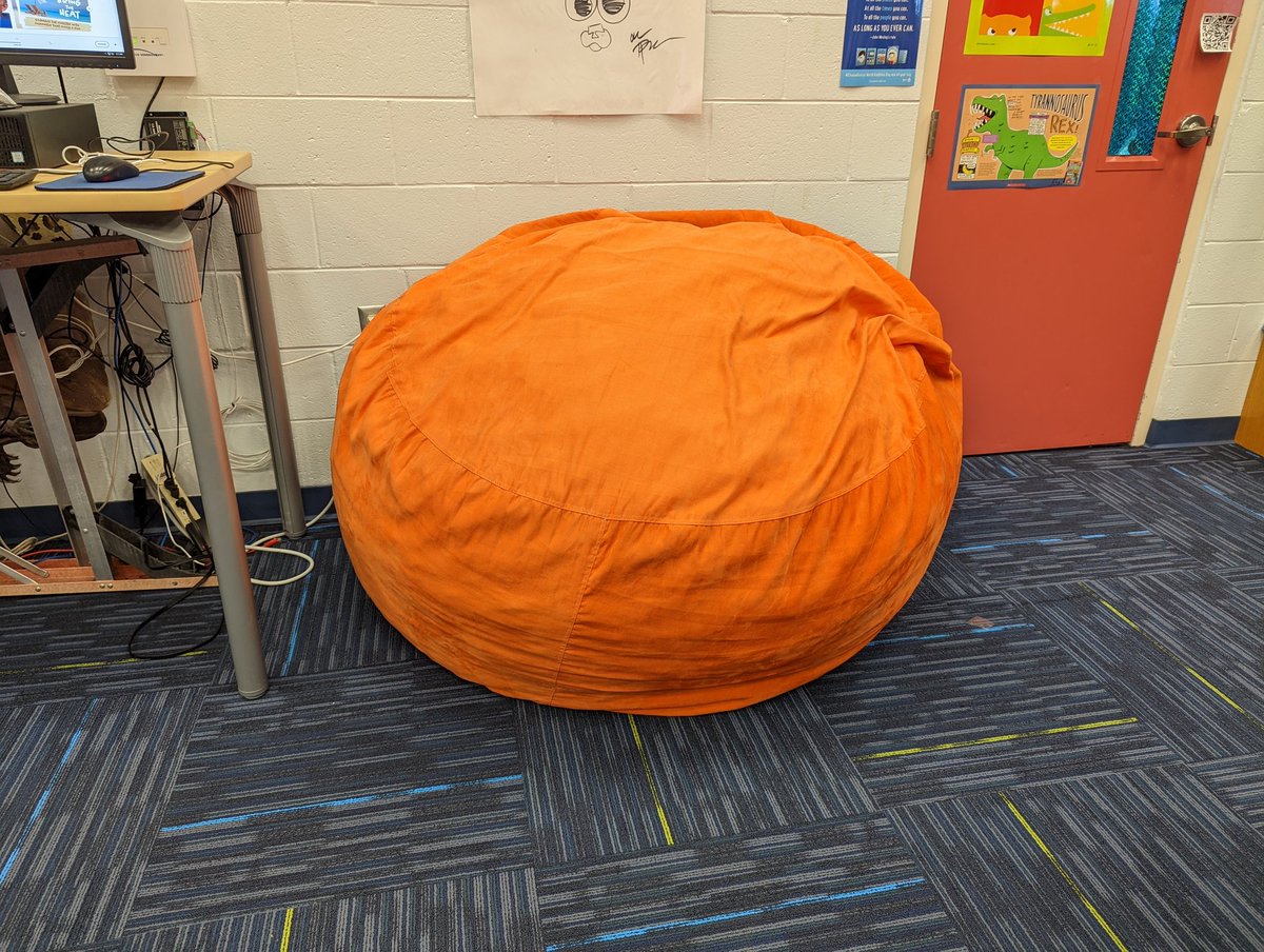 dayankee's tweet photo. Our new enormous beanbag. I think the kids will love it! Thank u @karendent3rd

#mediacenter #library #libraries #ccpsproud #ccpssuccess @lelylionsroar @collierschools @ccpsii @theleaderinme #mediamagic #mediamagician #readersareleaders #makerspace #mediacenters #education https://t.co/yYMbNPpQKx