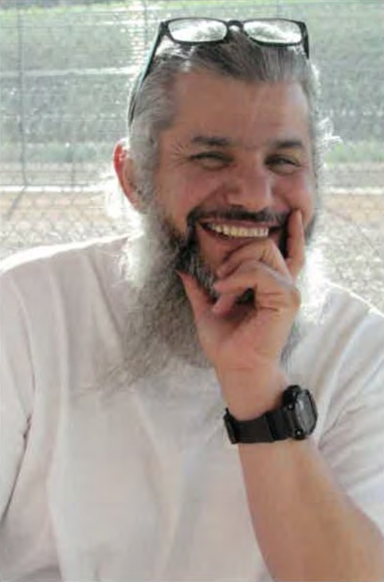 ها نحن في طريقنا لحضور جلسة البرول لوالدي،
دعواتكم أن نبلغكم ببشرى فرجه. 
#حميدان_التركي