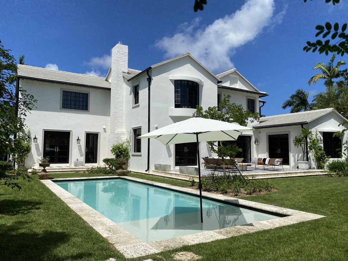 Renovation &amp; Addition Miami Beach project by OLANZ A+D. #miamibeach #design #architects #realestatedevelopers