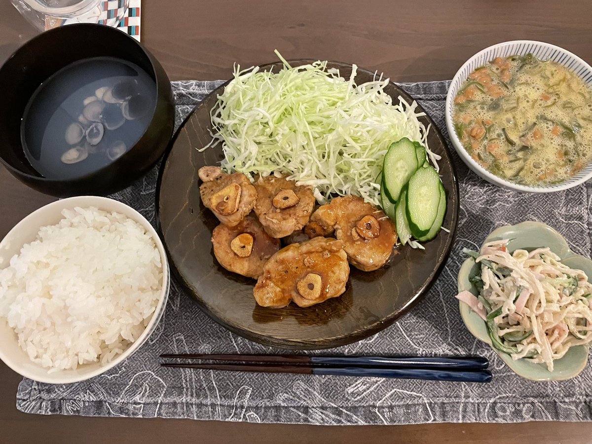 mukodangohan's tweet photo. お肉の焼き加減って、何回やっても難しいな〜 https://t.co/12qq6h0AlM