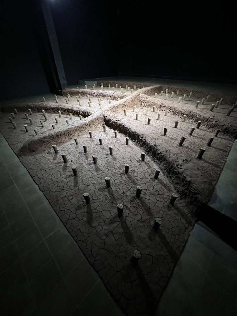 ᗰ ᘔ K ᑌ ᑎ tweet media